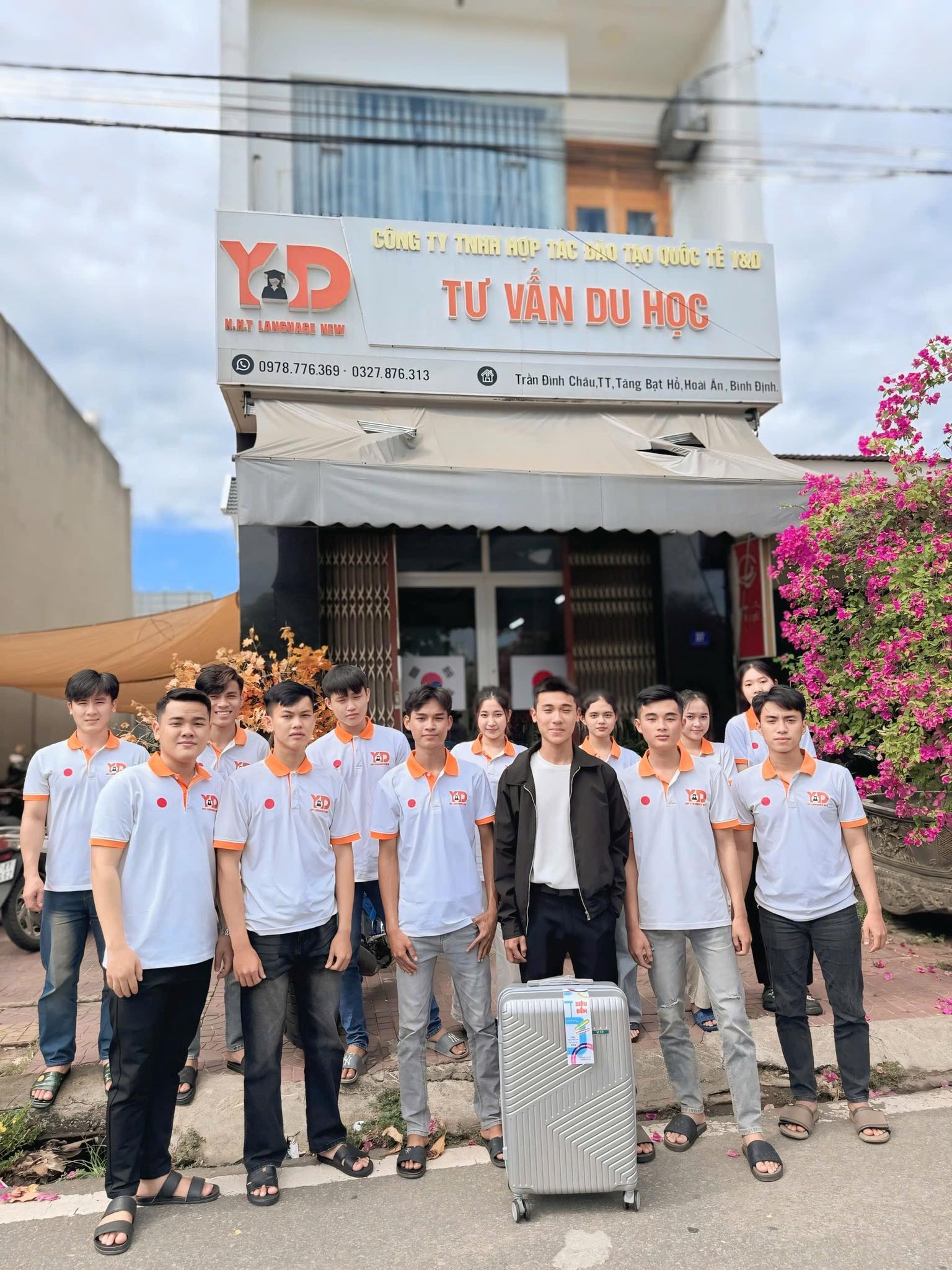 Hình ảnh liên hệ